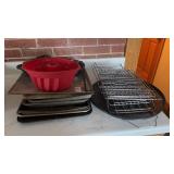 Baking Sheets, Cake Pans and More