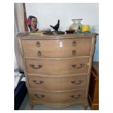 Vintage chest of drawers -** no contents - 34 x
