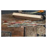 VTG Wood & Aluminum Arrows & pieces