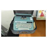 Vintage Signature Junior Supreme Typewriter