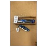 2 pocket knives