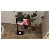 Musical American Flag and 2 Small Flower Vases