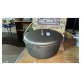 2 Gallon Cast Iron Pot with Strainer Basket