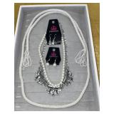 Paparazzi jewelry- necklaces & earrings set