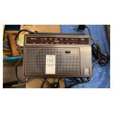 Vintage General Electric AM/FM Radio