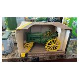 John Deere 1937 Model G Tractor 1/16 Scale NIB