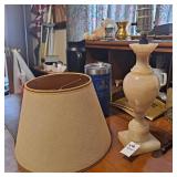 Vintage Italian alabaster table lamp. 14 inches