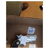 Derringer cap gun, functions