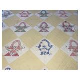 Vintage handmade quilt - 60 x 69 inches