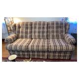 Broyhill sofa - super clean, throw pillows