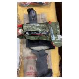 Emergency Trauma Dressing, Table Handgun Grip,