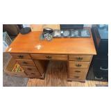 Wooden Desk NO CONTENTS