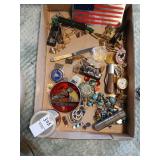 Misc tray lot, tie clasps, cufflinks, pins,