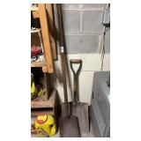 2 Shovels