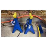 2 Jack Stands