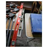 Pair of levels 4' and 28'