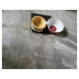 2 small dog dishes