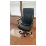 Lay Z Boy Office Chair And Pad