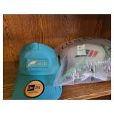 2 sports hats like new