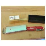 Victorinox knife