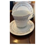 Dalton Imperial China Service for 8 tea cup,