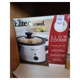 Small slow cooker in box