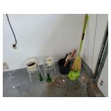 Planters & misc items