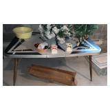 5ft Table NO CONTENTS