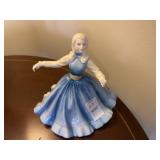 Vintage Royal Doulton Jennifer HN 2392 Figurine