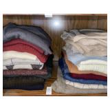 Menï¿½s sweaters - variety mostly large / shelf lot