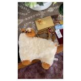 Jerusalem souvenirs and Palace of HolyRoodhouse