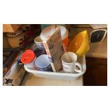 Basin with Flexible Straws and Cups