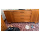 MCM Honey Maple Buffet/Server, Paramount Co63