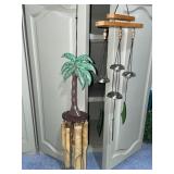 2 decorative wind chimes