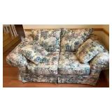 Sealy Furniture Floral Love Seat Like New
