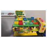 Vintage Playskool Holiday Inn Playset