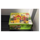 Vintage Lego Fabuland Ice Cream Shoppe