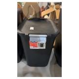 Hefty Locking Storage Container 7 Gal