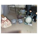 Outdoor frogs & decor