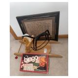 Horses, sleigh, wall decor & game