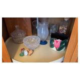 Kitchen Decor & Serving DishesCabinet Lot