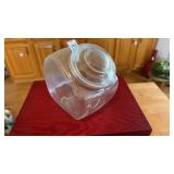 VTG  glass apothecary or 'penny candy' jar with a
