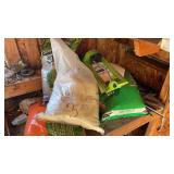 Lawn Fertilizer Lot