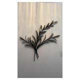Heavy Sprawling Leaf Wall Decor