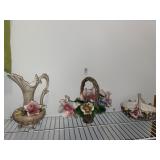 3 Capodimonte ceramic dï¿½cor pieces