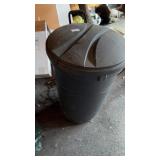 Rubbermaid Trash Can Cracked Lid