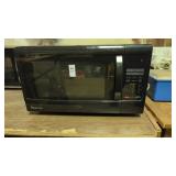 Magic Chief 1.6 cu ft 1100 watt countertop