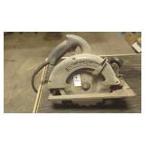 Vintage Black & Decker 8' HD circular saw #83