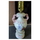 Vintage porcelain urn lamp (broken handle)
