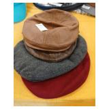Lot of 4 hats
